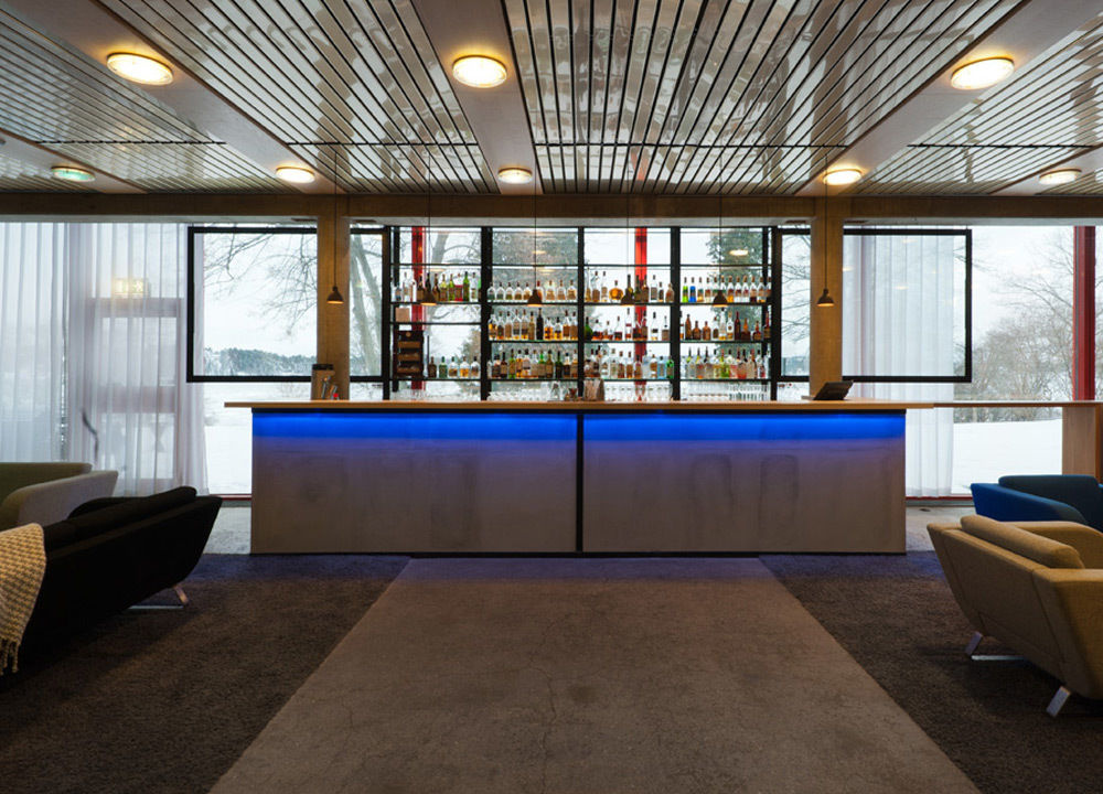 Lobby & Reception