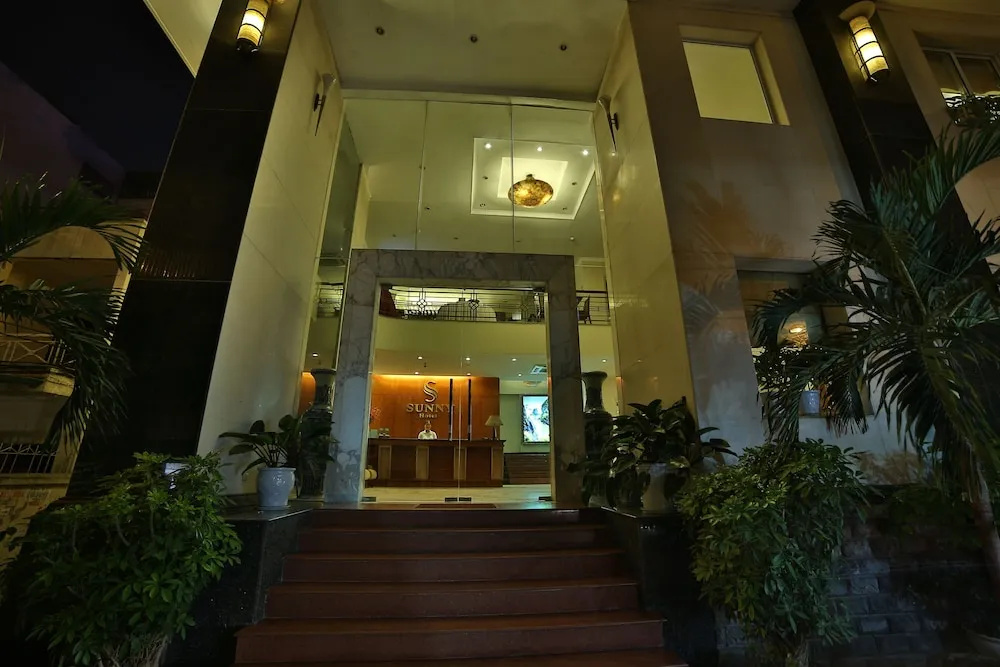 Sunny Hotel