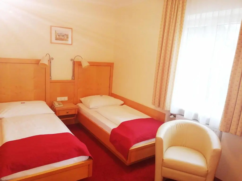 Katrin Pension - Chambres