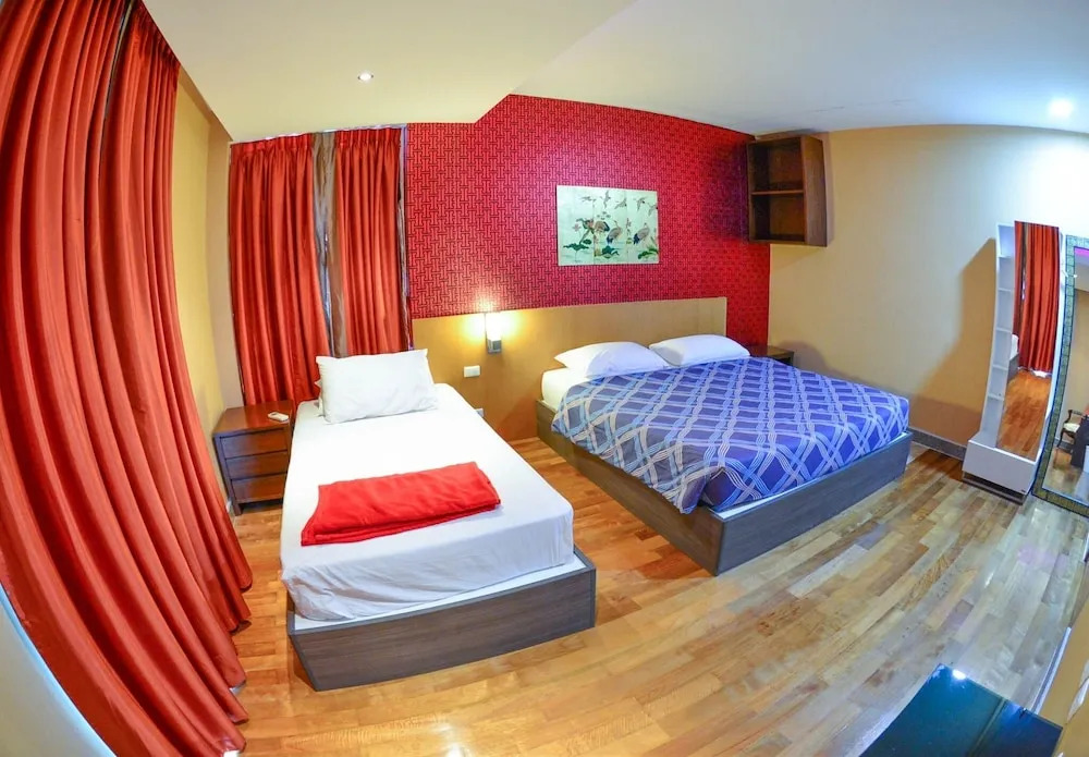 Вилла с 3 комнатами в Tamnak Villa