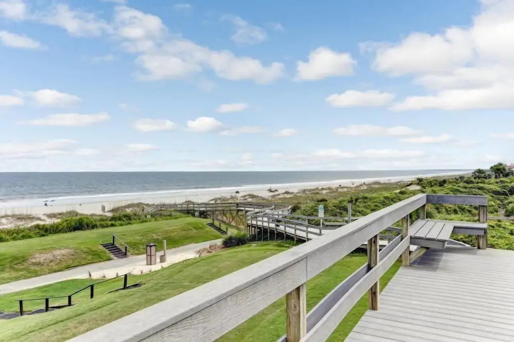 1127 Beach Walker