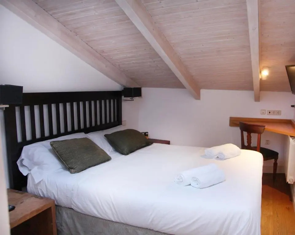 Economy Double room (full double bed)