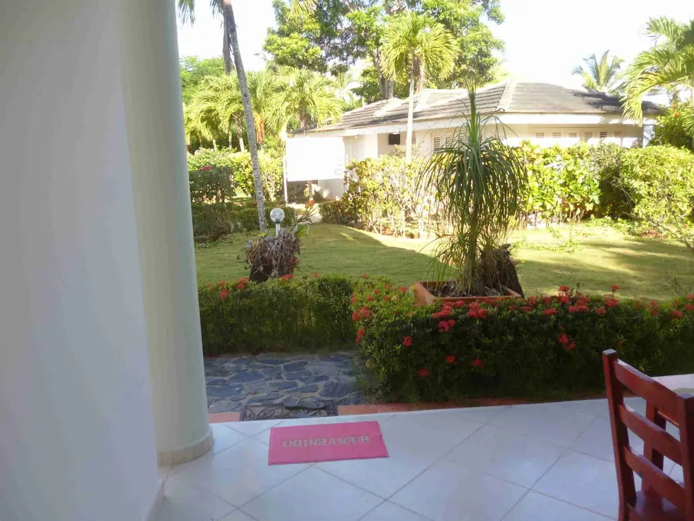Beachfront Apartment facing Playa Popy