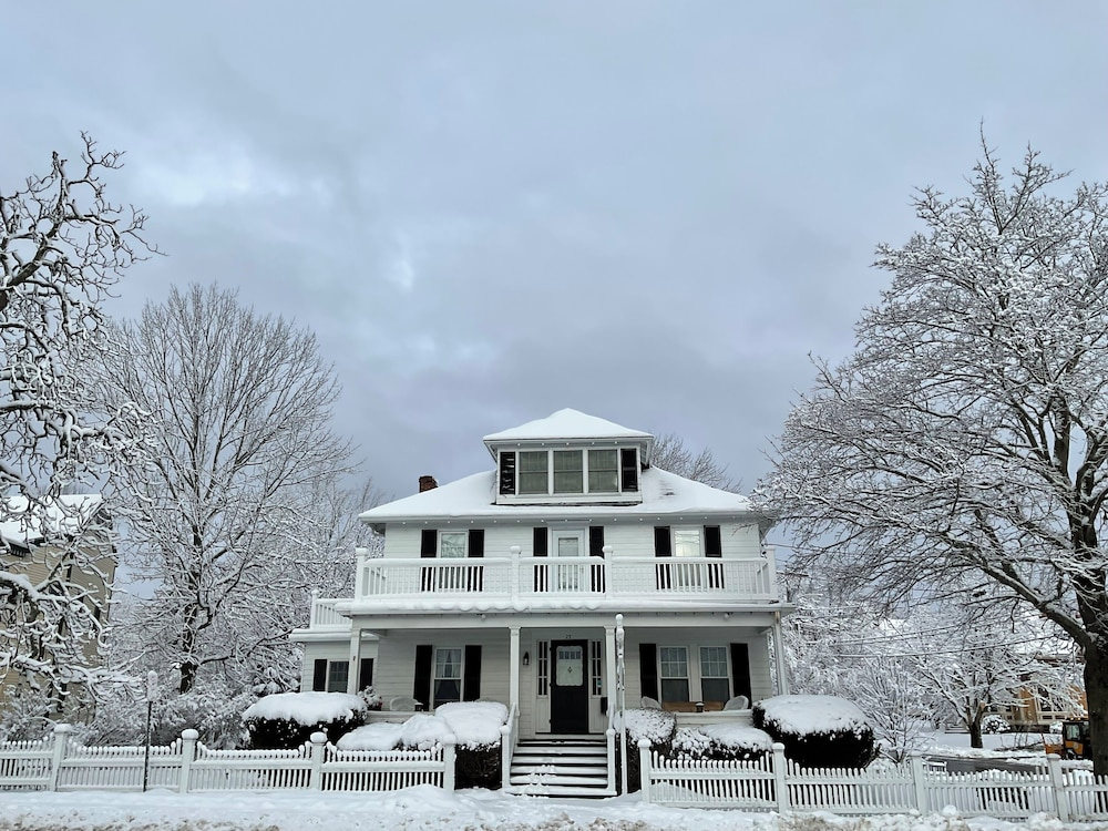 The Nicholson Inn