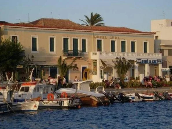 Avra Hotel