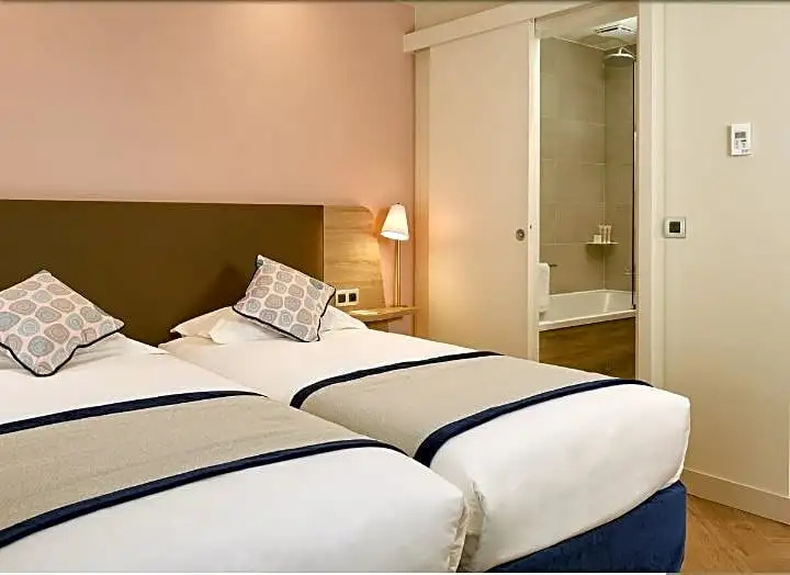Hotel de Sevigne 153