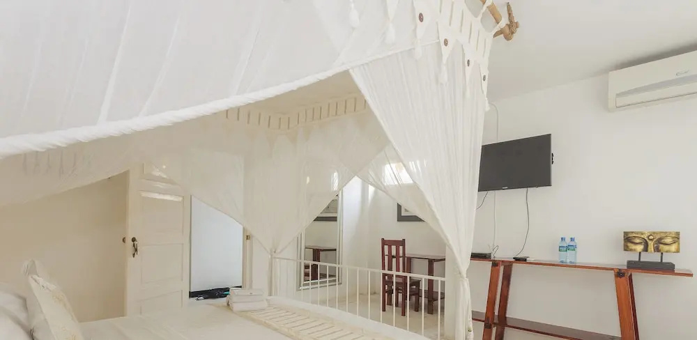 Royce Boutique Hotel