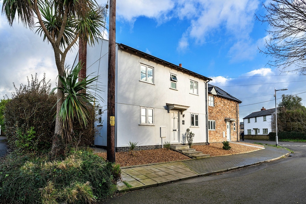 Charming Retreat in Cornwall Near Bude Beaches