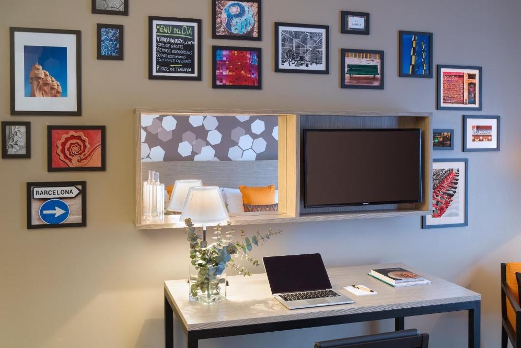 Citadines Ramblas Barcelona - Chambres