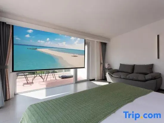 Standard Double room with golf view (full double bed)