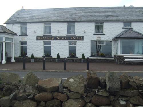 Halfway House Hotel image