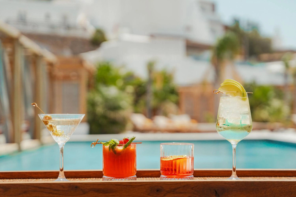 Branco Mykonos by null