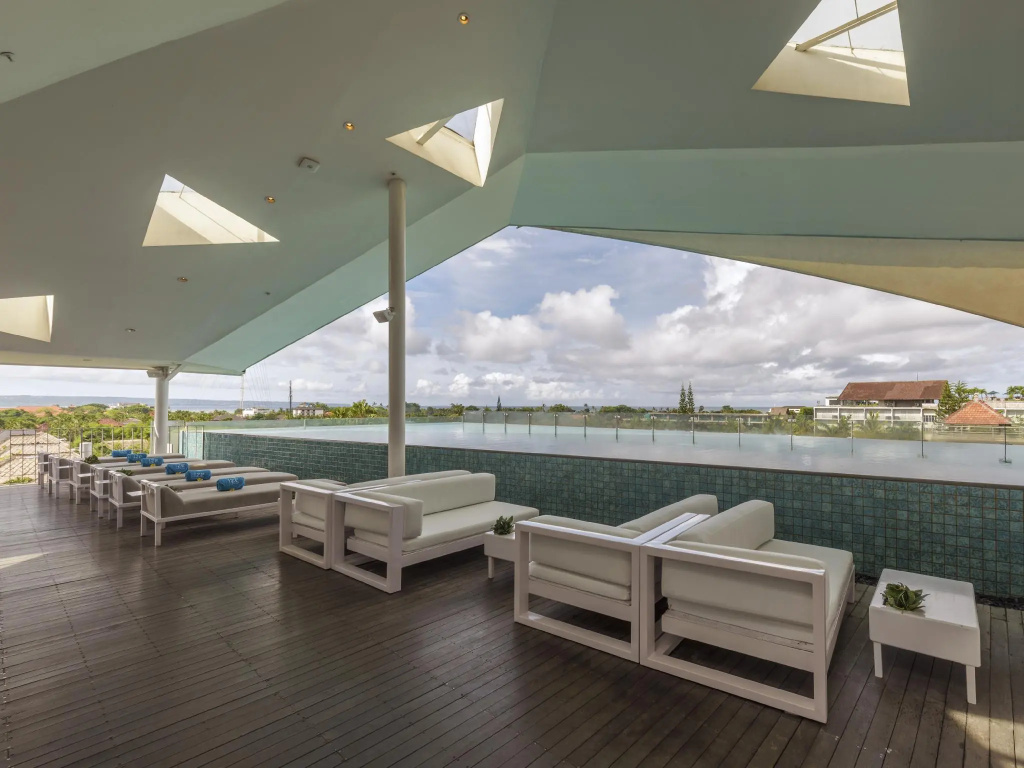Beach & Waterfront