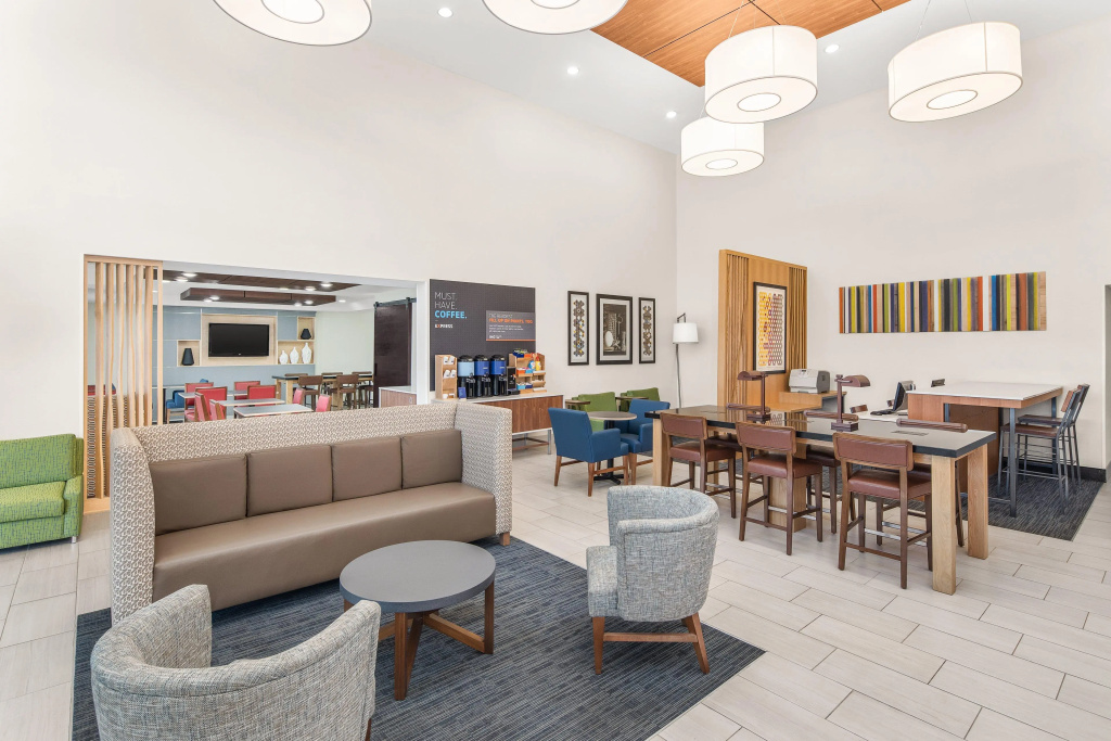 Lobby & Reception