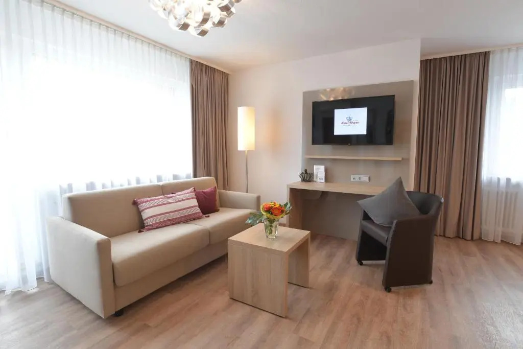 Deluxe Double room with balcony (full double bed)