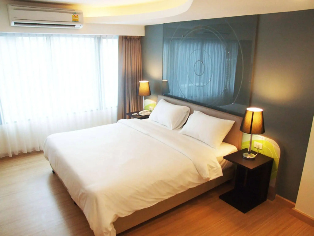 Отель Grand Tower Inn Sathorn Bangkok в Бангкоке