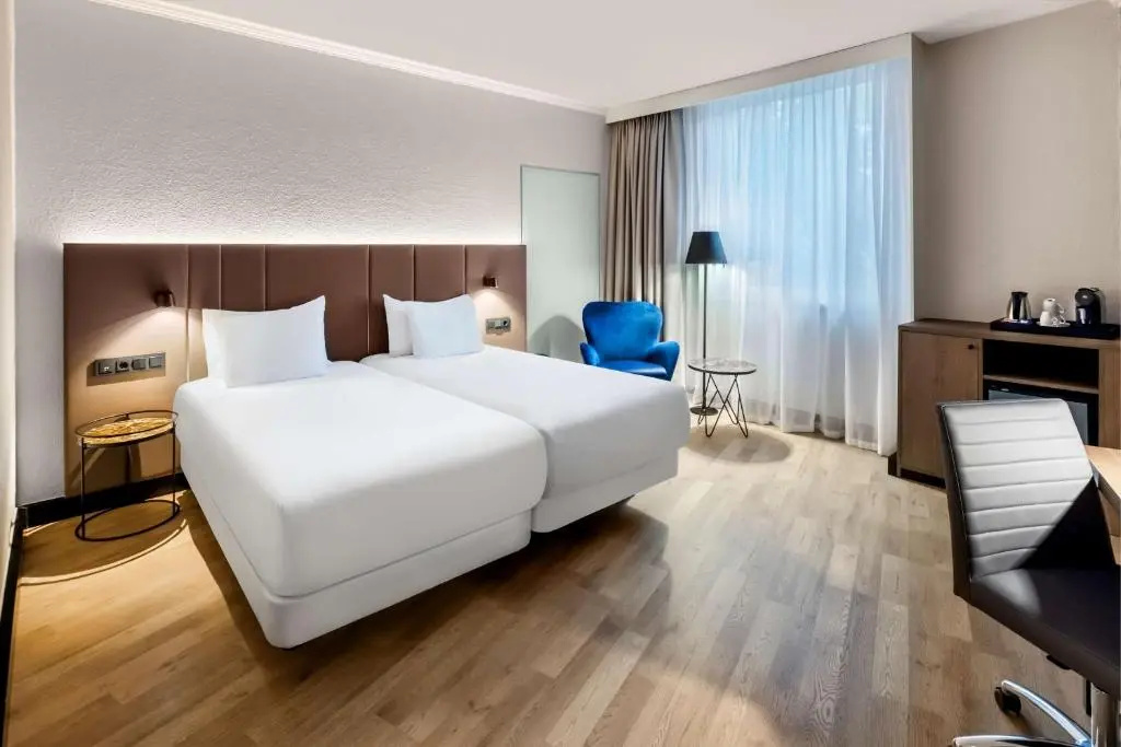 NH Luxembourg Airport - Chambres