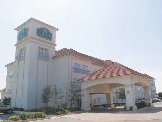 La Quinta Inn & Suites by Wyndham Shawnee - Chambres