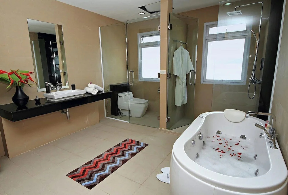 1 Bedroom Deluxe room with sea view