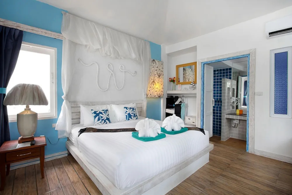 Deluxe room with balcony