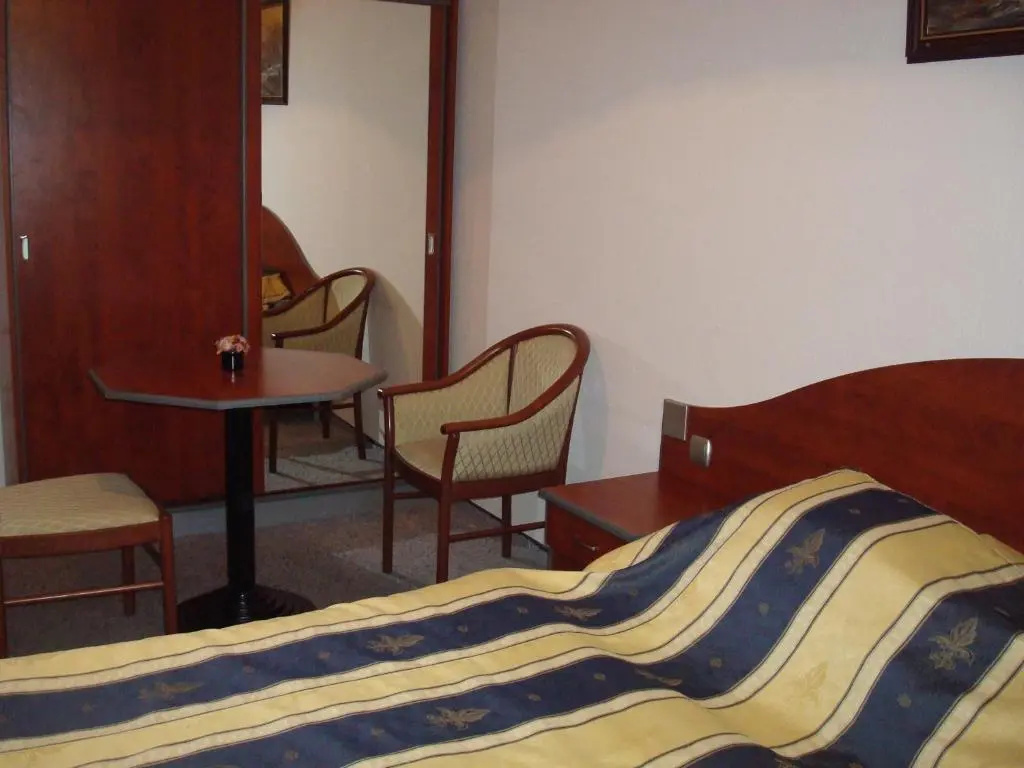Standard Double room (full double bed)