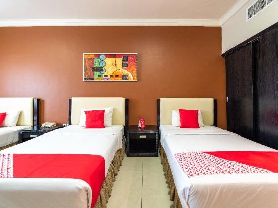 Crystal Plaza Hotel