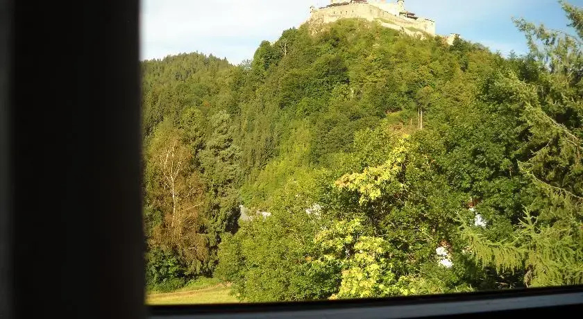 Schlosspension