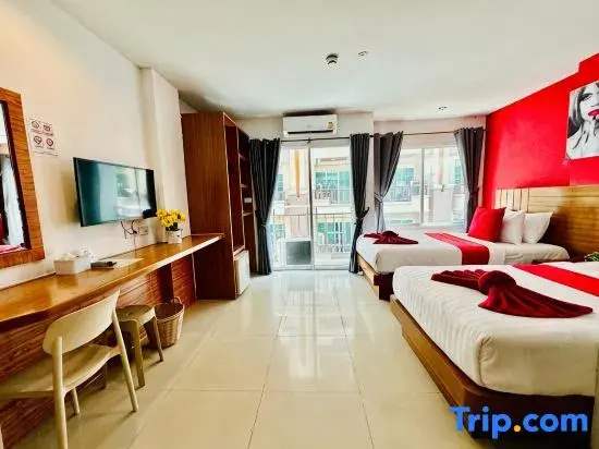 PJ Patong Resortel Room Type - Deluxe Double Room