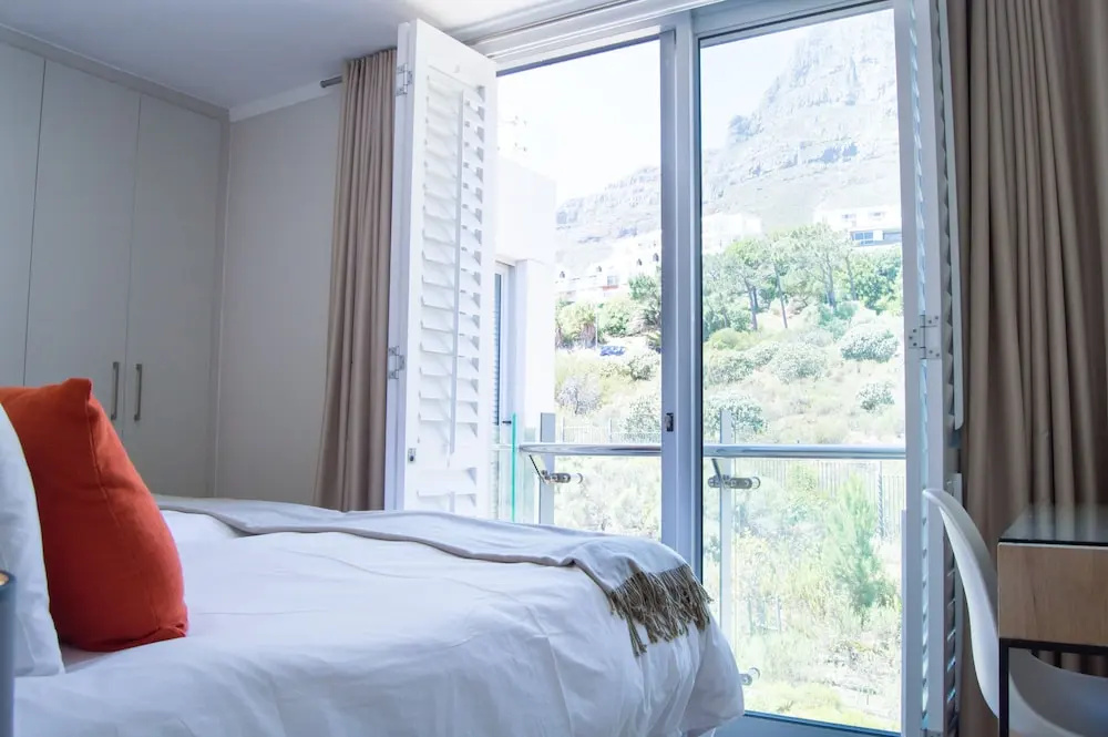 3 Bedrooms Apartment