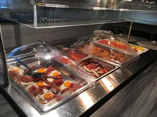 Food & Beverage