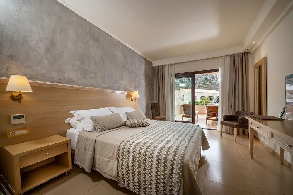 Superior Double room (full double bed)