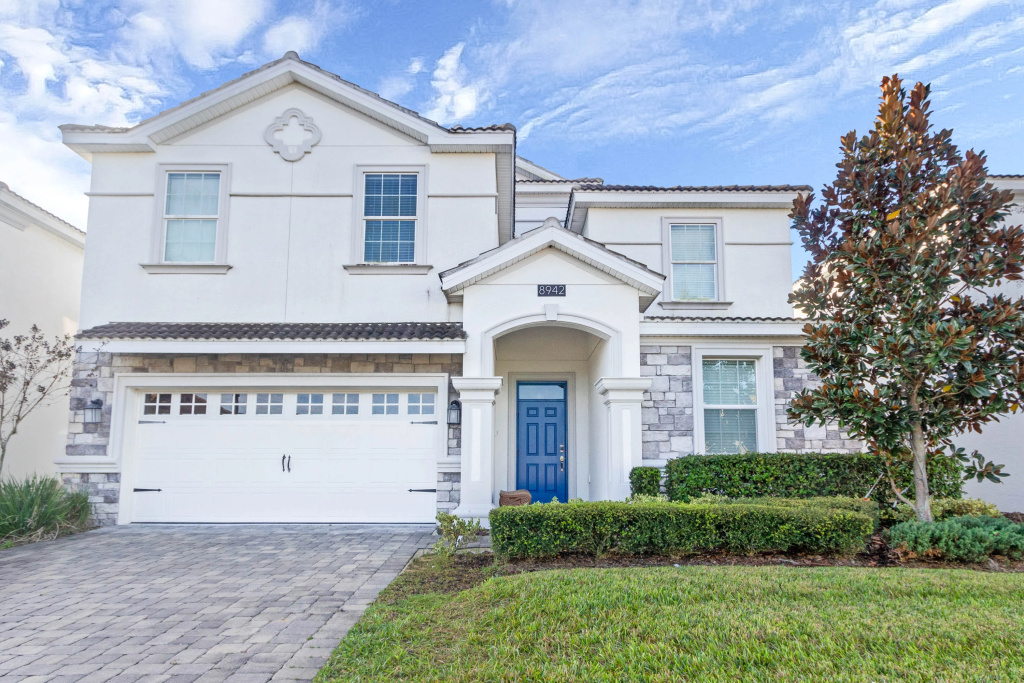 8942TW Champions Gate 8 Bedroom 5 Bathroom