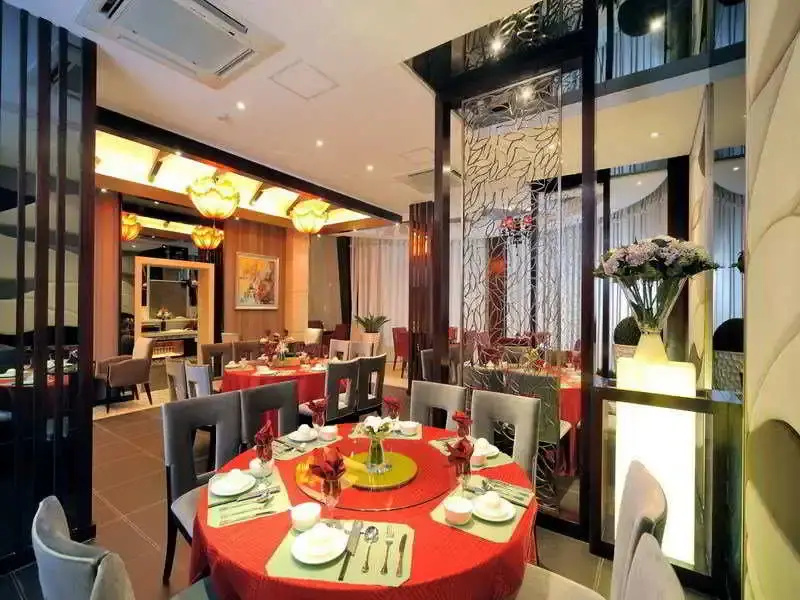Rhea Boutique Jinqiao - Général