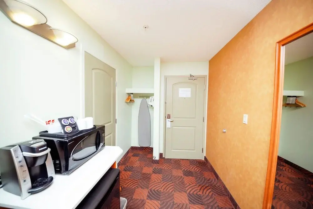 Service Plus Inns and Suites Calgary - Chambres