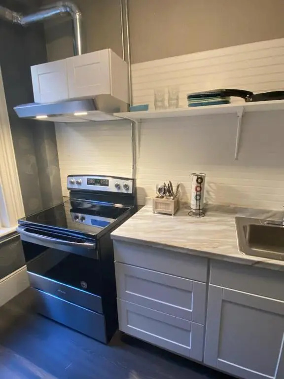 5-23 Perfect Downtown Studio for Two!