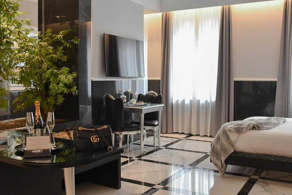 Platinum Suite