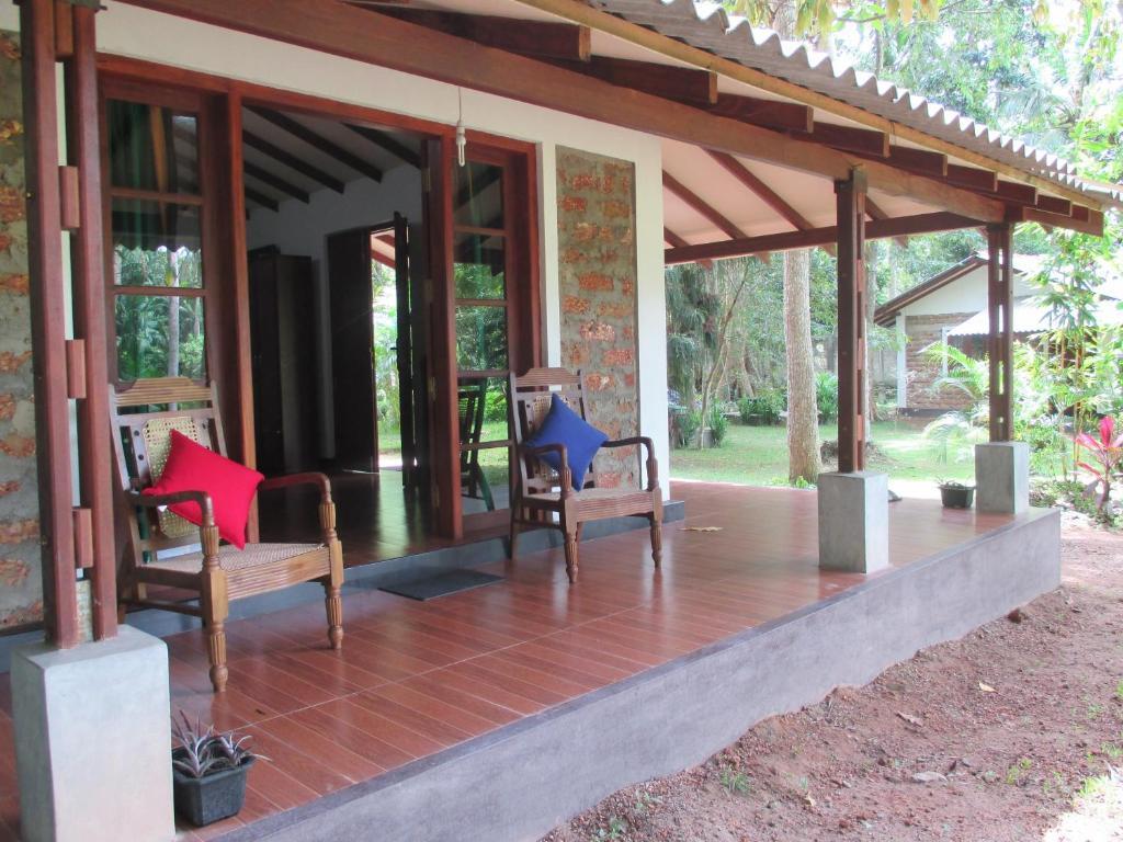 Kumbukgahawatta Hotel