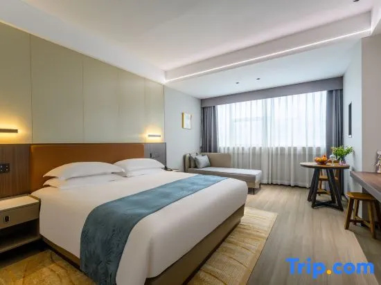 Deluxe Double room (full double bed)
