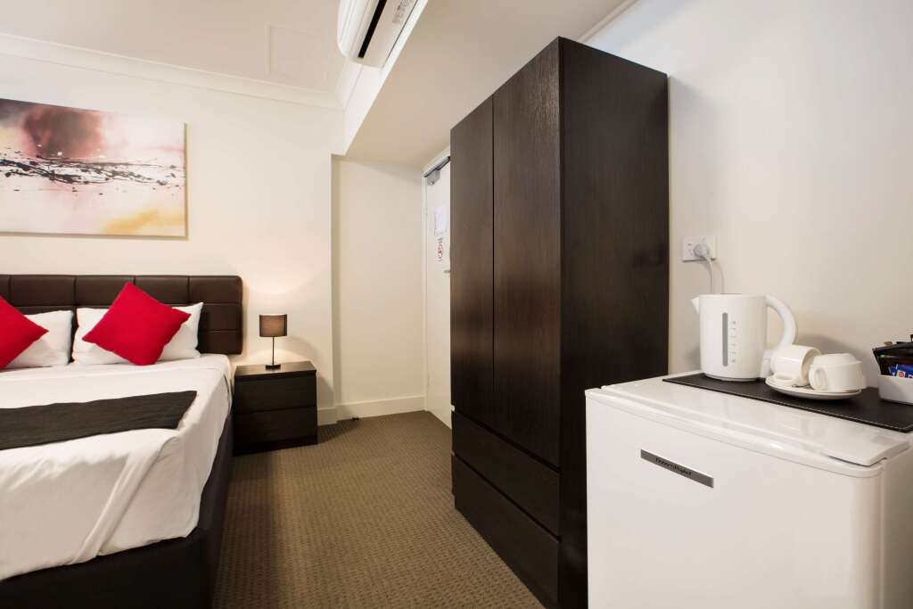 Enfield Hotel by null