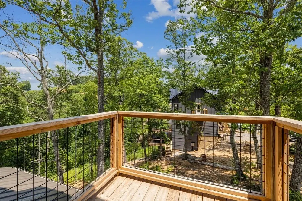 Red Sky Ridge 5 Bedroom Cabin by RedAwning