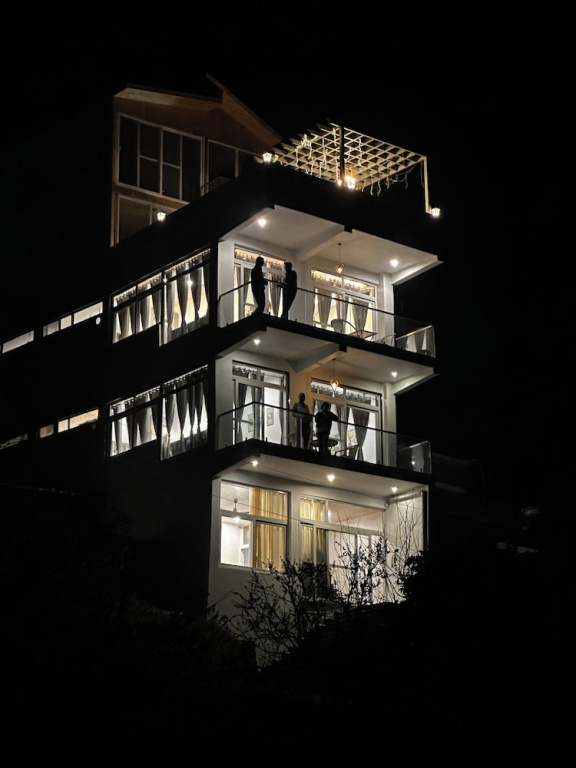 Advaya Stays - A Luxury Retreat