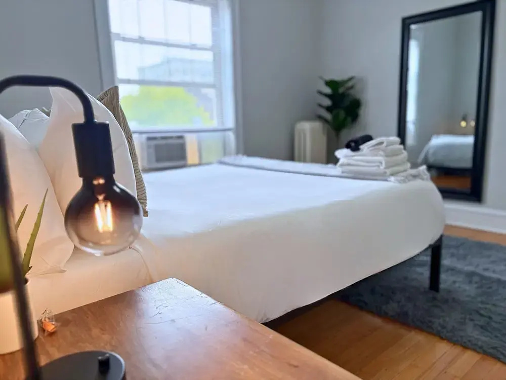 Charming 1BR in Evanston - Hinman B3