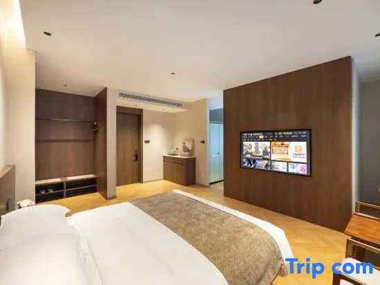 Deluxe Double room (full double bed)