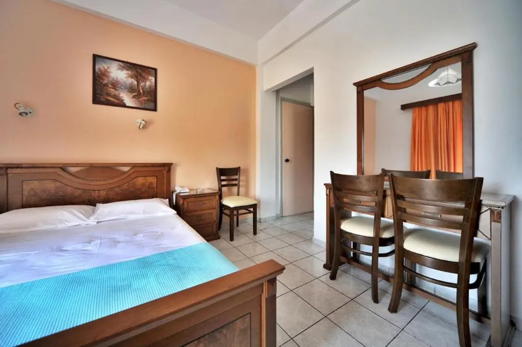 Standard Double room (full double bed)