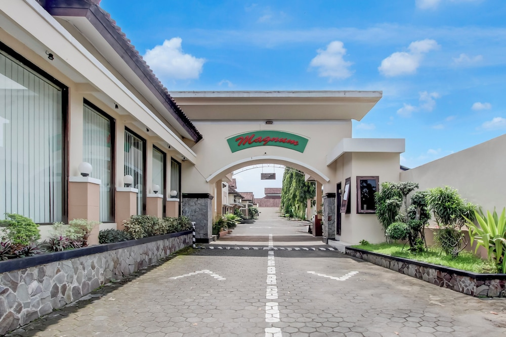 Townhouse Oak near Margono Hospital Purw