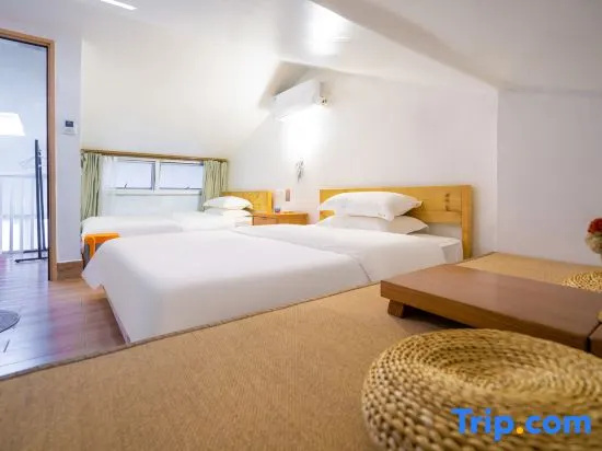 3 Bedrooms Standard Family room