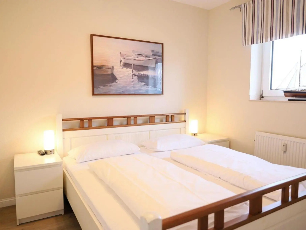 Modern eingerichtete, komfortable 2-Zimmer-Wohnung im 2. OG (Fahrstuhl vorh.)