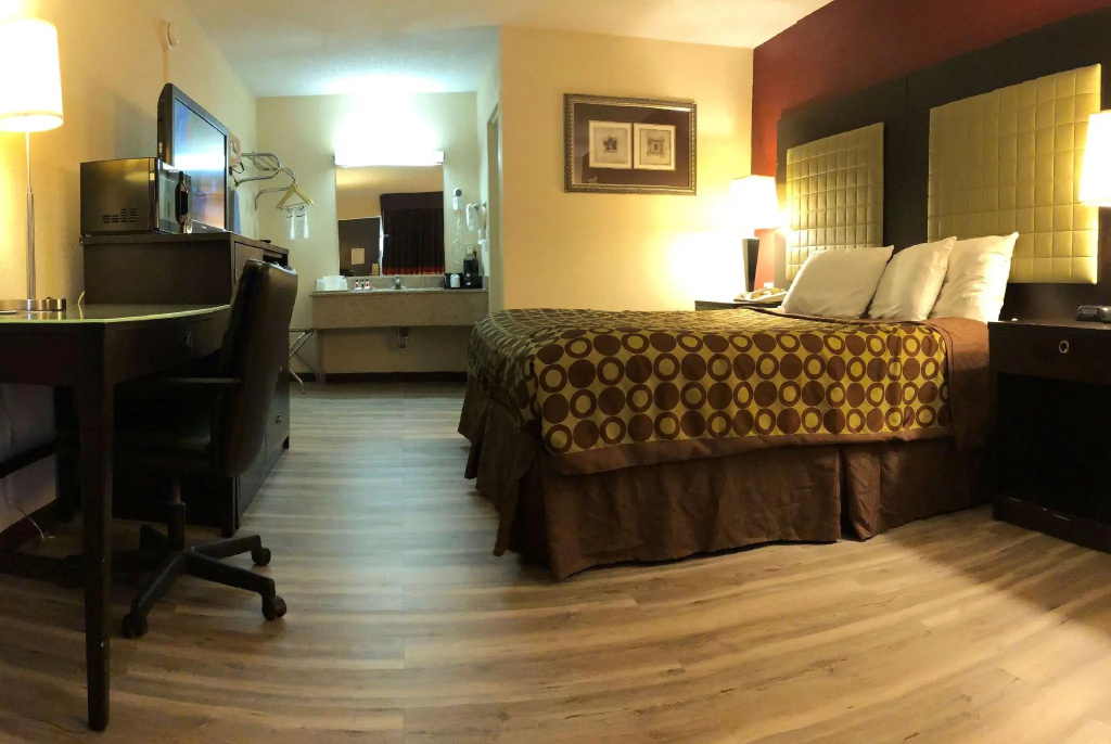 Standard Double room (full double bed)