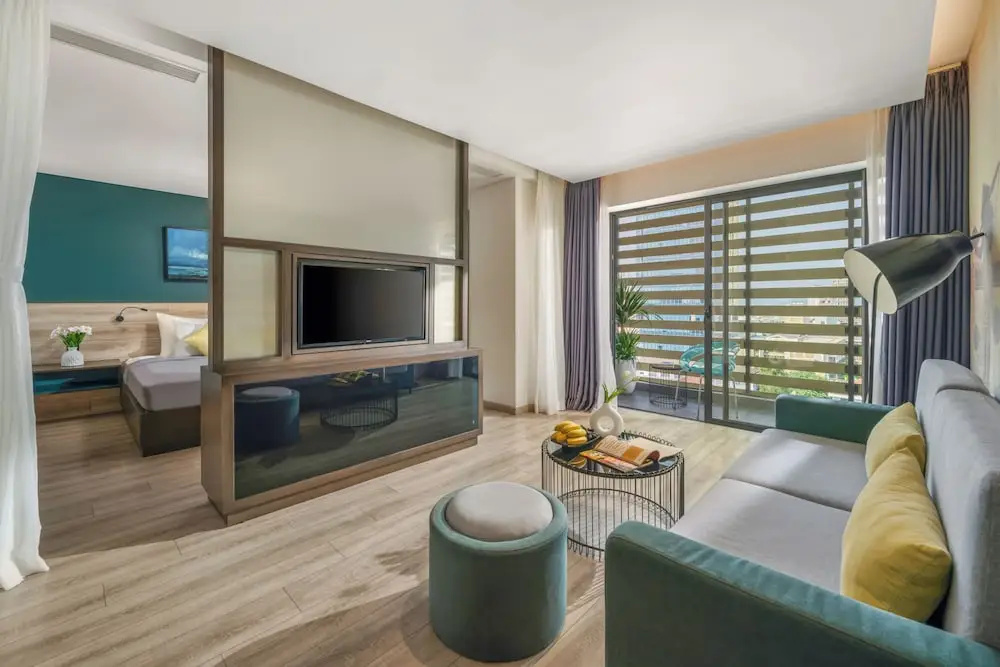Suite with balcony
