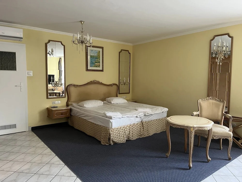 Hit Hotel - Chambres
